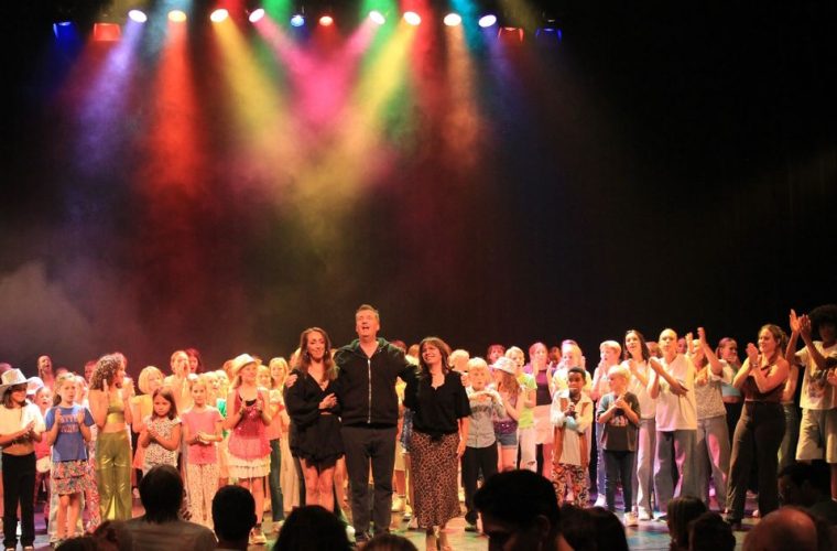 Jongeren tijdens een theaterworkshop in Theater De Speeldoos Baarn